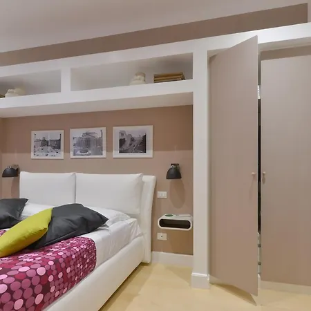 Pantheon Luxury Apartment
