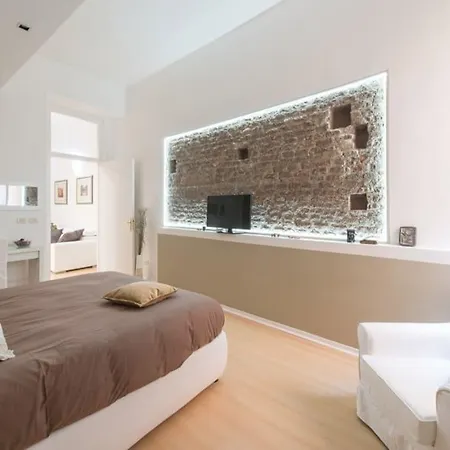 Pantheon Luxury Apartment