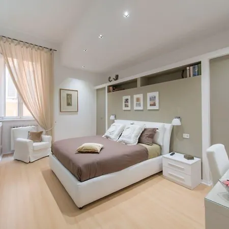 Apartment Pantheon Luxury